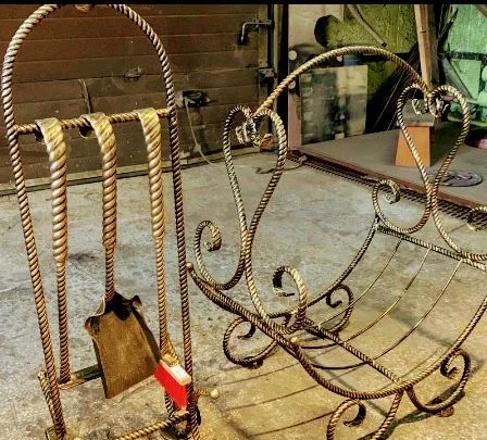 Набор для камина, дровница